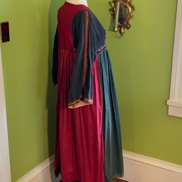 Vintage 70s Afghan dress - Picture 4 of 8